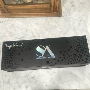 Omega Infrared Straight Ahead hair straightener. New in box never used